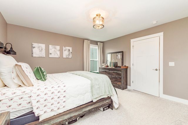 5860 Cotton Top Crest, Freeland, MI 48623