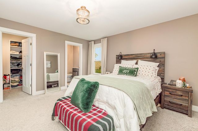 5860 Cotton Top Crest, Freeland, MI 48623