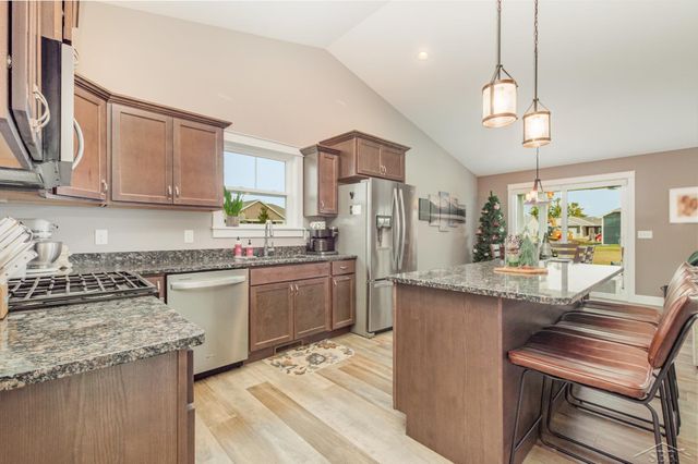 5860 Cotton Top Crest, Freeland, MI 48623