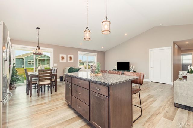 5860 Cotton Top Crest, Freeland, MI 48623