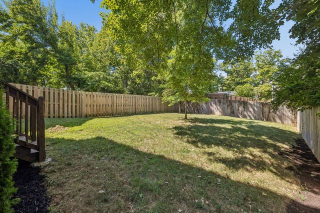 1504B Dugger Dr, Nashville, TN 37206