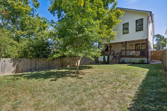 1504B Dugger Dr, Nashville, TN 37206