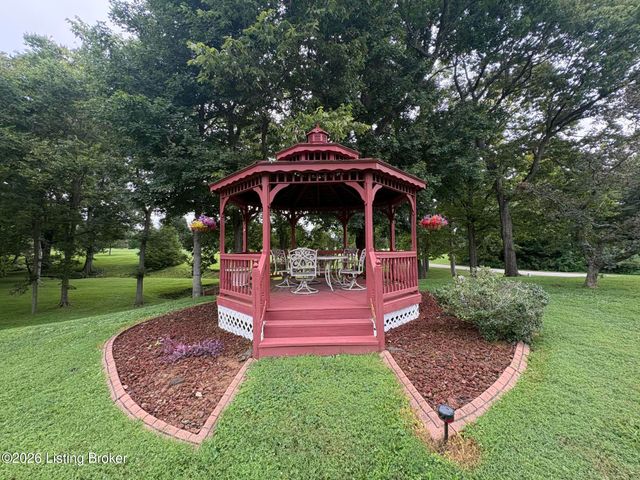 15815 Crystal Valley Way, Louisville, KY 40299
