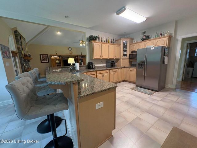 15815 Crystal Valley Way, Louisville, KY 40299