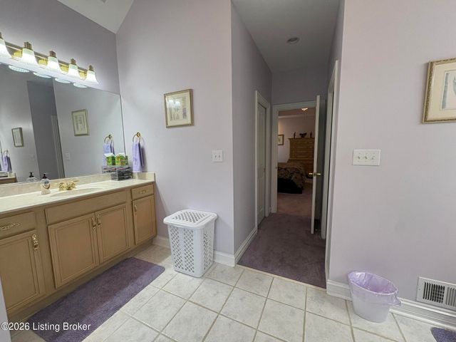 15815 Crystal Valley Way, Louisville, KY 40299