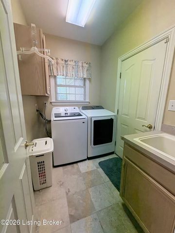 15815 Crystal Valley Way, Louisville, KY 40299