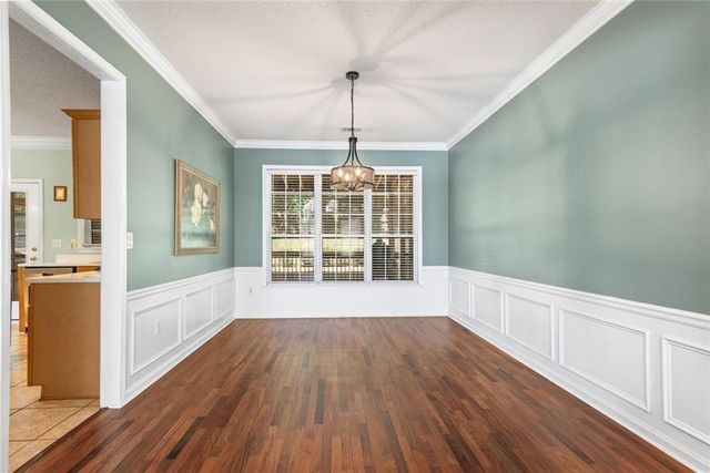 1335 Lyndhurst Way, Roswell, GA 30075