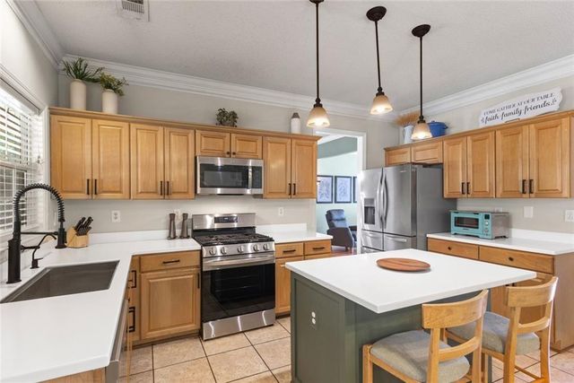 1335 Lyndhurst Way, Roswell, GA 30075