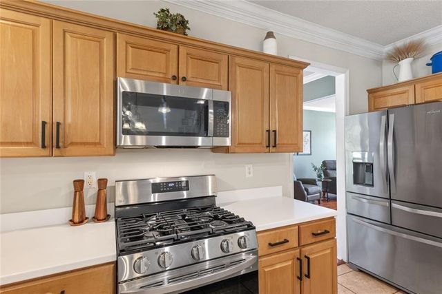 1335 Lyndhurst Way, Roswell, GA 30075