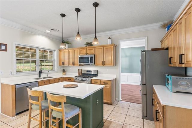 1335 Lyndhurst Way, Roswell, GA 30075