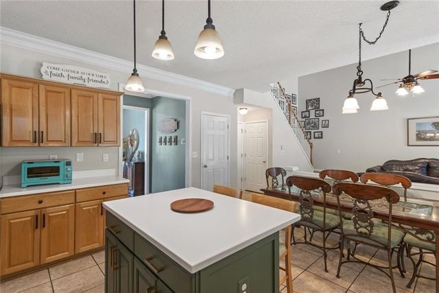 1335 Lyndhurst Way, Roswell, GA 30075