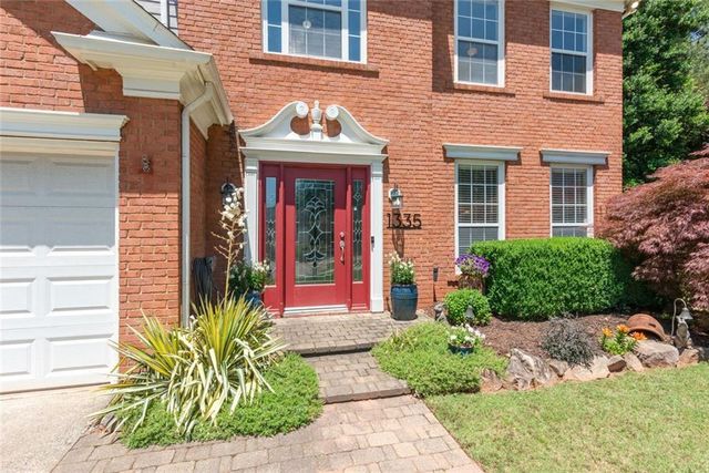 1335 Lyndhurst Way, Roswell, GA 30075