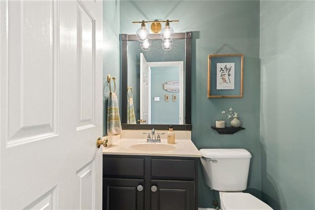 1335 Lyndhurst Way, Roswell, GA 30075