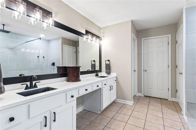 1335 Lyndhurst Way, Roswell, GA 30075