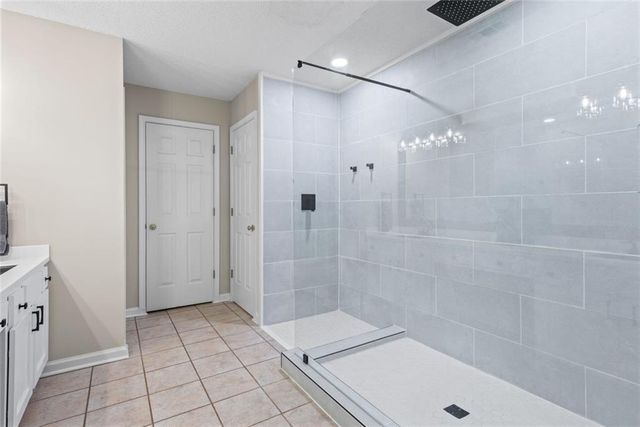 1335 Lyndhurst Way, Roswell, GA 30075