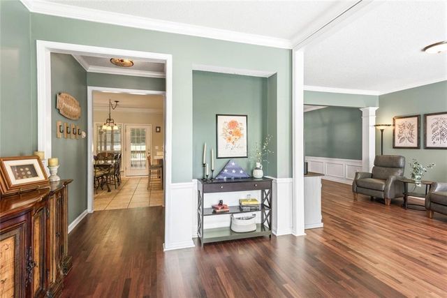 1335 Lyndhurst Way, Roswell, GA 30075