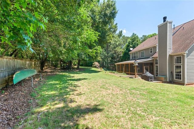 1335 Lyndhurst Way, Roswell, GA 30075