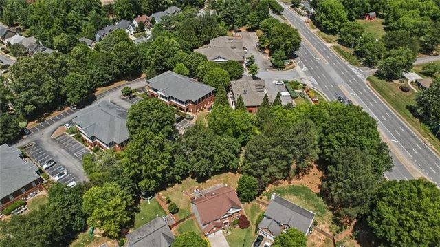 1335 Lyndhurst Way, Roswell, GA 30075