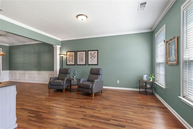 1335 Lyndhurst Way, Roswell, GA 30075