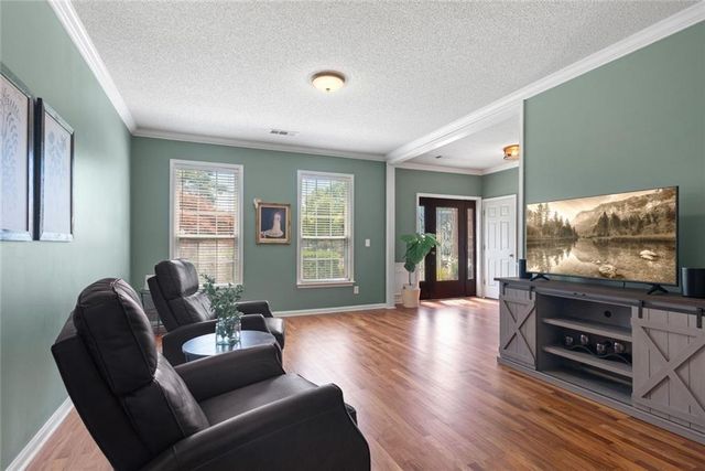 1335 Lyndhurst Way, Roswell, GA 30075