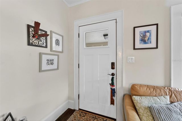 401 W SAUNDERS STREET, Plant City, FL 33563