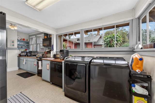 401 W SAUNDERS STREET, Plant City, FL 33563