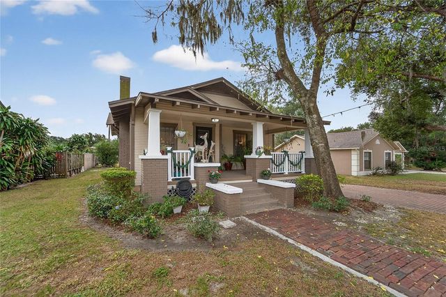 401 W SAUNDERS STREET, Plant City, FL 33563