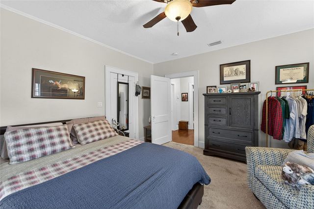 401 W SAUNDERS STREET, Plant City, FL 33563