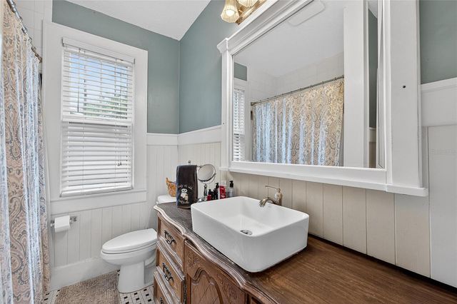 401 W SAUNDERS STREET, Plant City, FL 33563