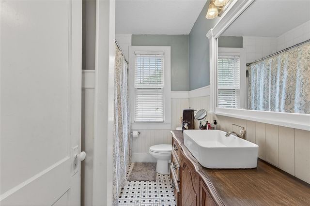 401 W SAUNDERS STREET, Plant City, FL 33563