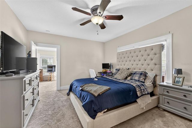 401 W SAUNDERS STREET, Plant City, FL 33563