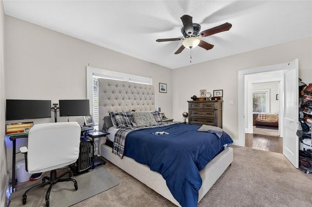 401 W SAUNDERS STREET, Plant City, FL 33563