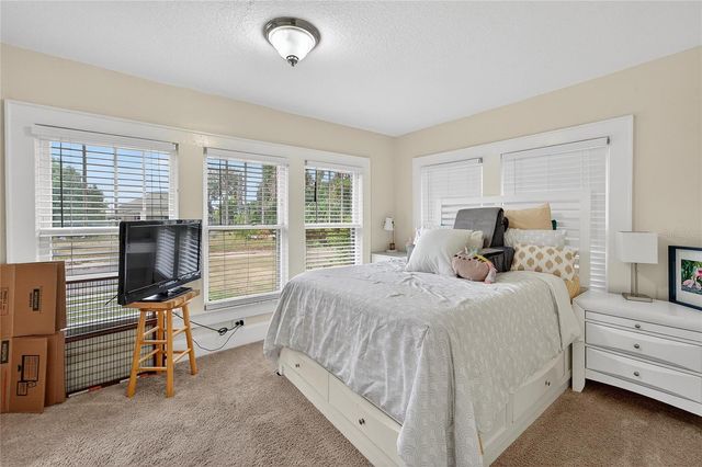 401 W SAUNDERS STREET, Plant City, FL 33563