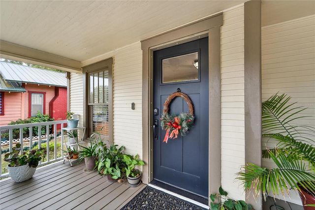 401 W SAUNDERS STREET, Plant City, FL 33563