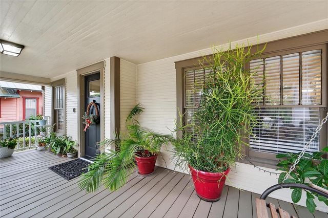 401 W SAUNDERS STREET, Plant City, FL 33563