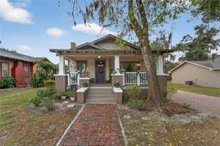 401 W SAUNDERS STREET, Plant City, FL 33563