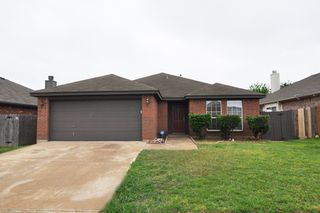 5324 Mirage Drive, Fort Worth, TX 76244