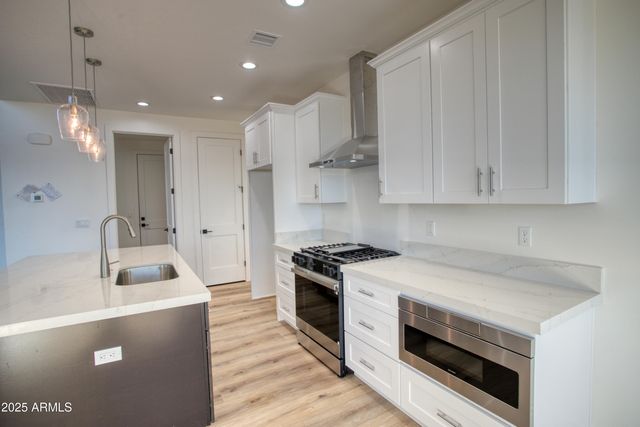 1022 School House Lane, Show Low, AZ 85901