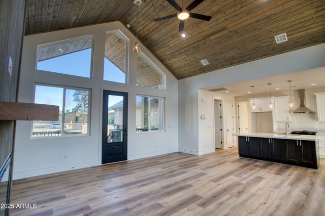 1022 School House Lane, Show Low, AZ 85901