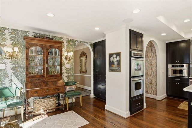 628 Roslyn Road, Winston-salem, NC 27104