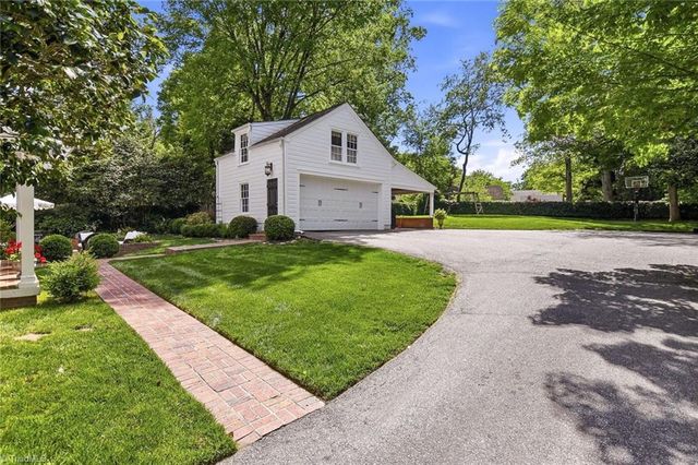 628 Roslyn Road, Winston-salem, NC 27104