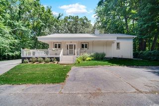 205 S Broadway, Beverly Shores, IN 46301