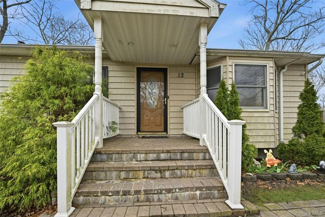 12 Wilson Avenue, East Moriches, NY 11940
