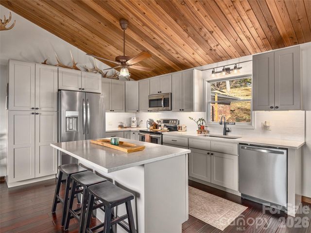 13 Eastwood Drive, Canton, NC 28716