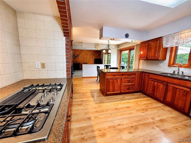 7801 Clearwater Circle, Pompey, NY 13104