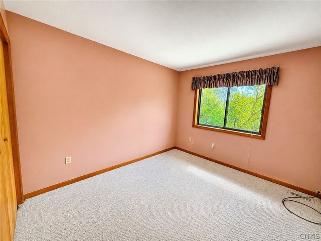 7801 Clearwater Circle, Pompey, NY 13104