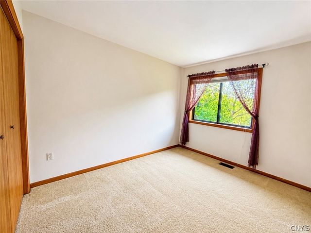 7801 Clearwater Circle, Pompey, NY 13104