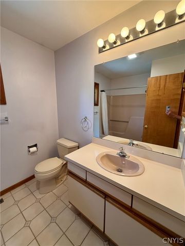 7801 Clearwater Circle, Pompey, NY 13104
