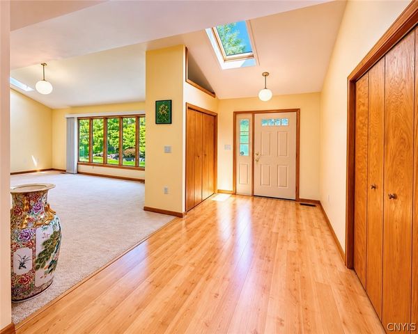 7801 Clearwater Circle, Pompey, NY 13104