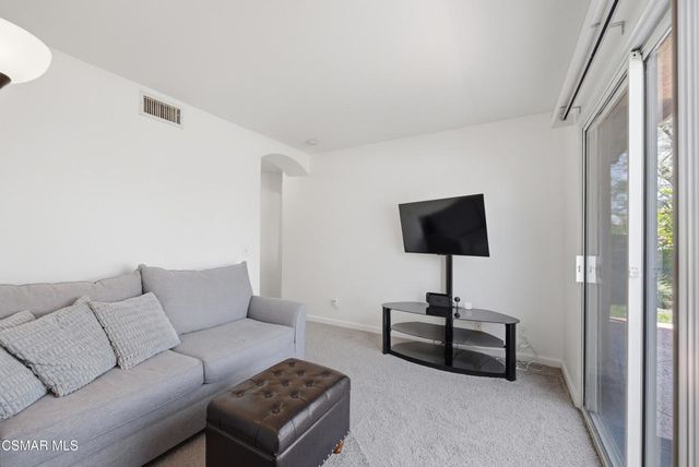 173 Harpstone Lane 158, Simi Valley, CA 93065